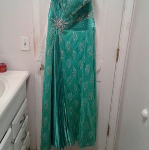 Strapless formal dress *make offer *